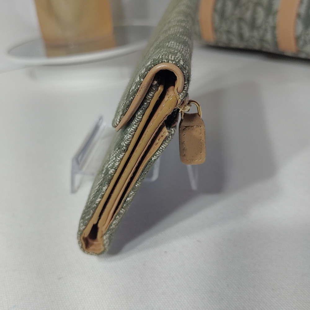 DIOR  Green Saddle Wallet - Picture 5 of 15